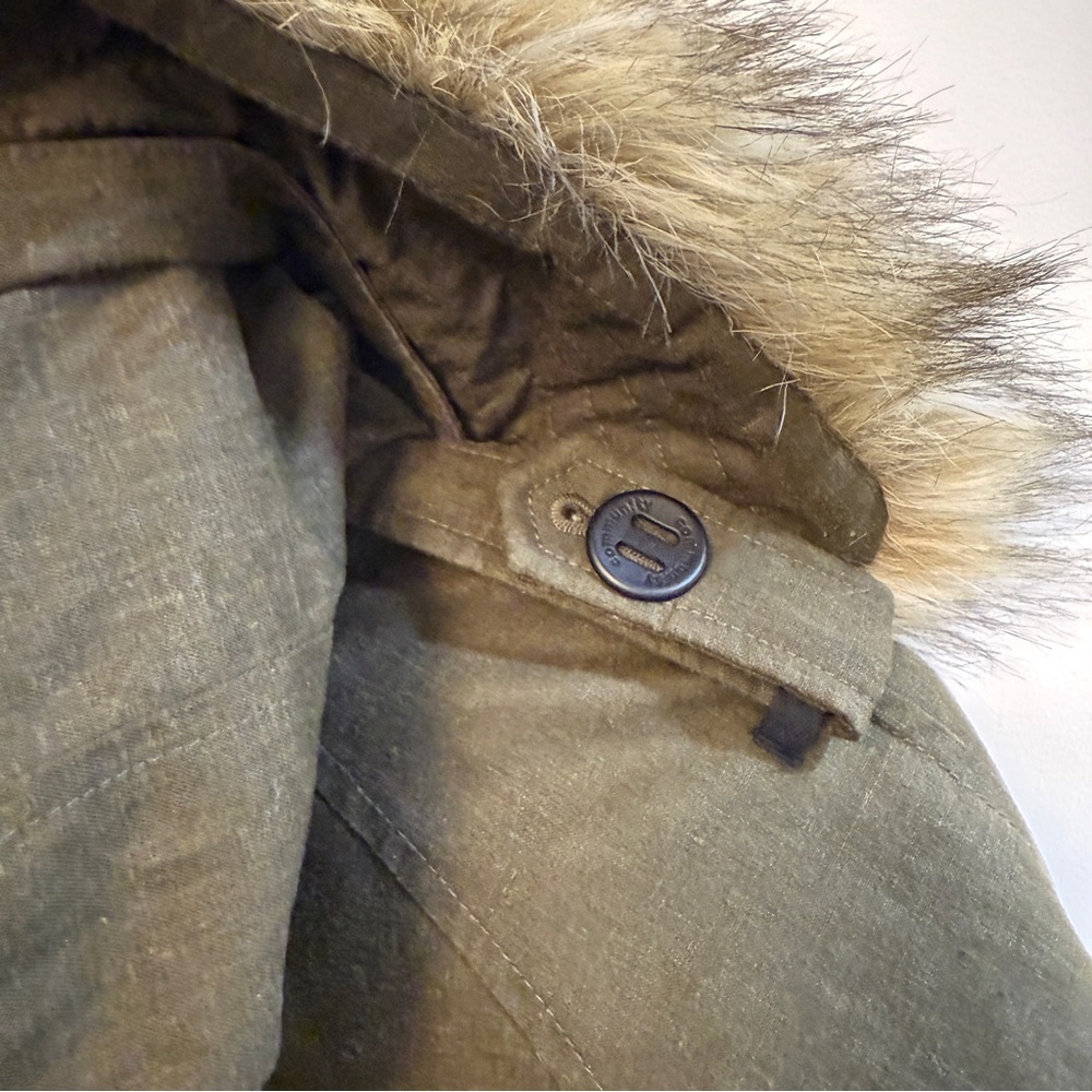 ARITZIA COMMUNITY | Paradigm Warmest Fish
Tail Parka Coat Military Edition sz L - Picture 9 of 13
